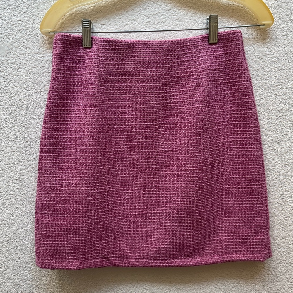 Pink Lily medium pink tweed mini skirt (no tags but never worn)
